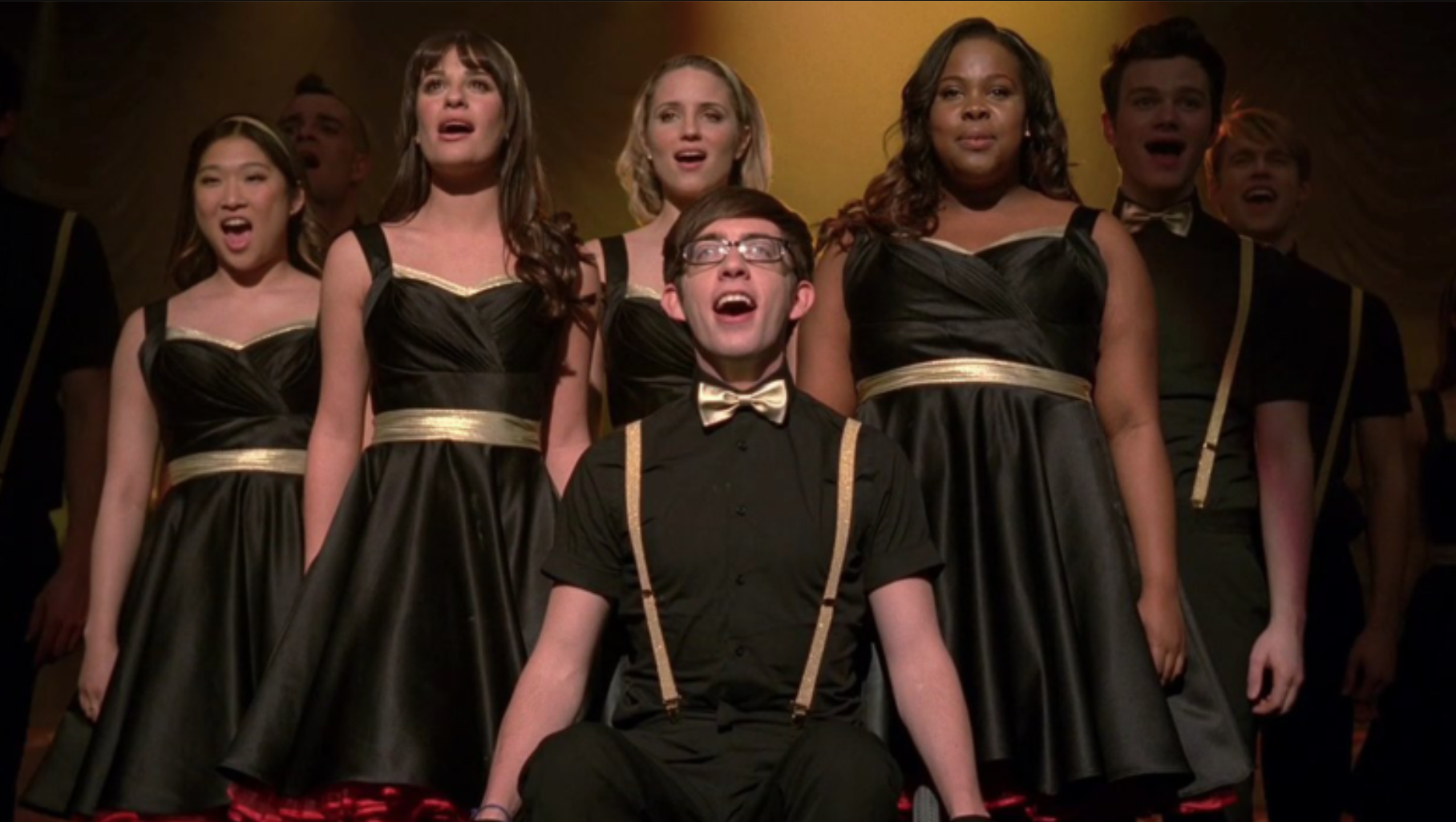 Glee cast singing